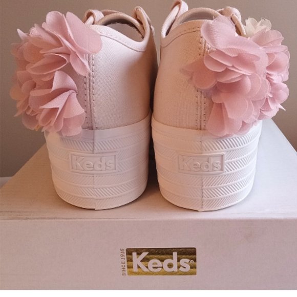 🌼🌺Host Pick🌺🌼 New Keds Sneakers Size 5 - Picture 5 of 8